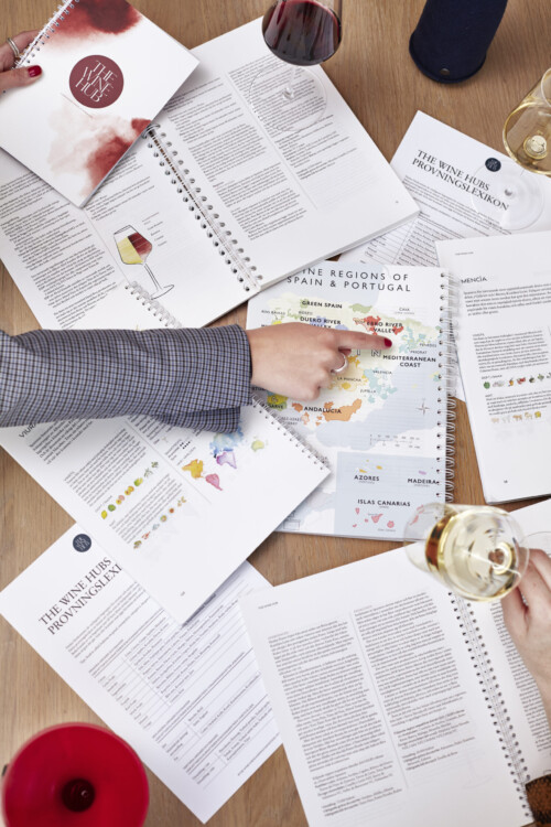 Studiematerial för sommelierutbildningen på The Wine Hub.
