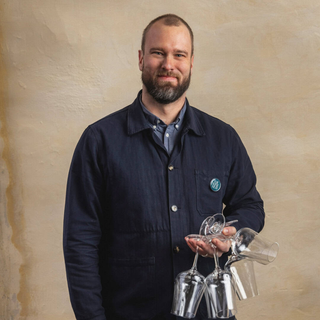 Hans Wejnefalk Larsson Bild på Hans Wejnefalk Larsson, grundare och huvudföreläsare på The Wine Hub.